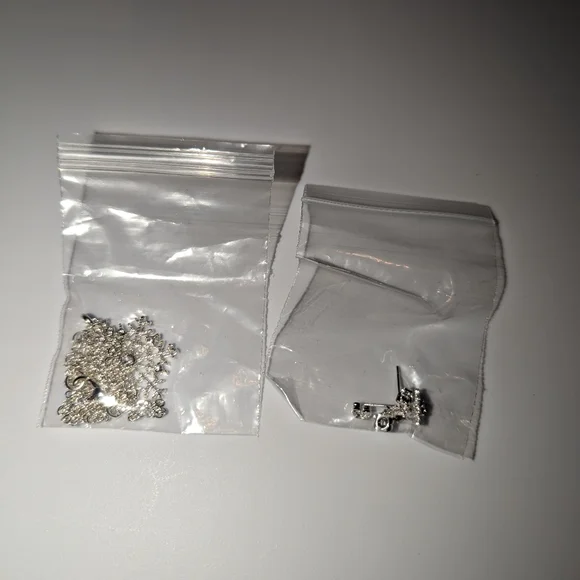 3pcs/set Fashion Christmas Silver Snowflake Necklace Stud Earrings - Picture 7 of 15